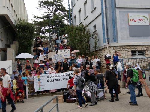 Journée mondiale des réfugiéEs                                            Marche de soutien jeudi 20 juin 2019 à Romans
